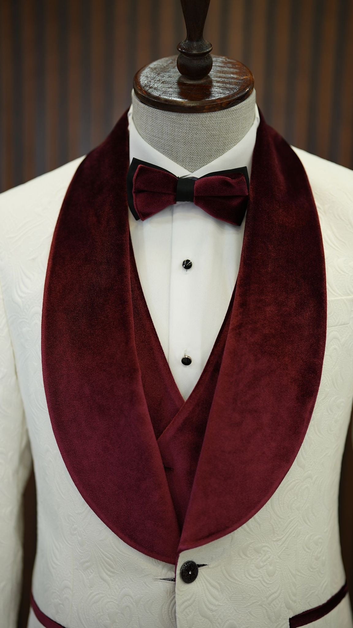 Bojoni Paruri Burgundy Slim Fit Velvet Shawl Lapel Wool Tuxedo