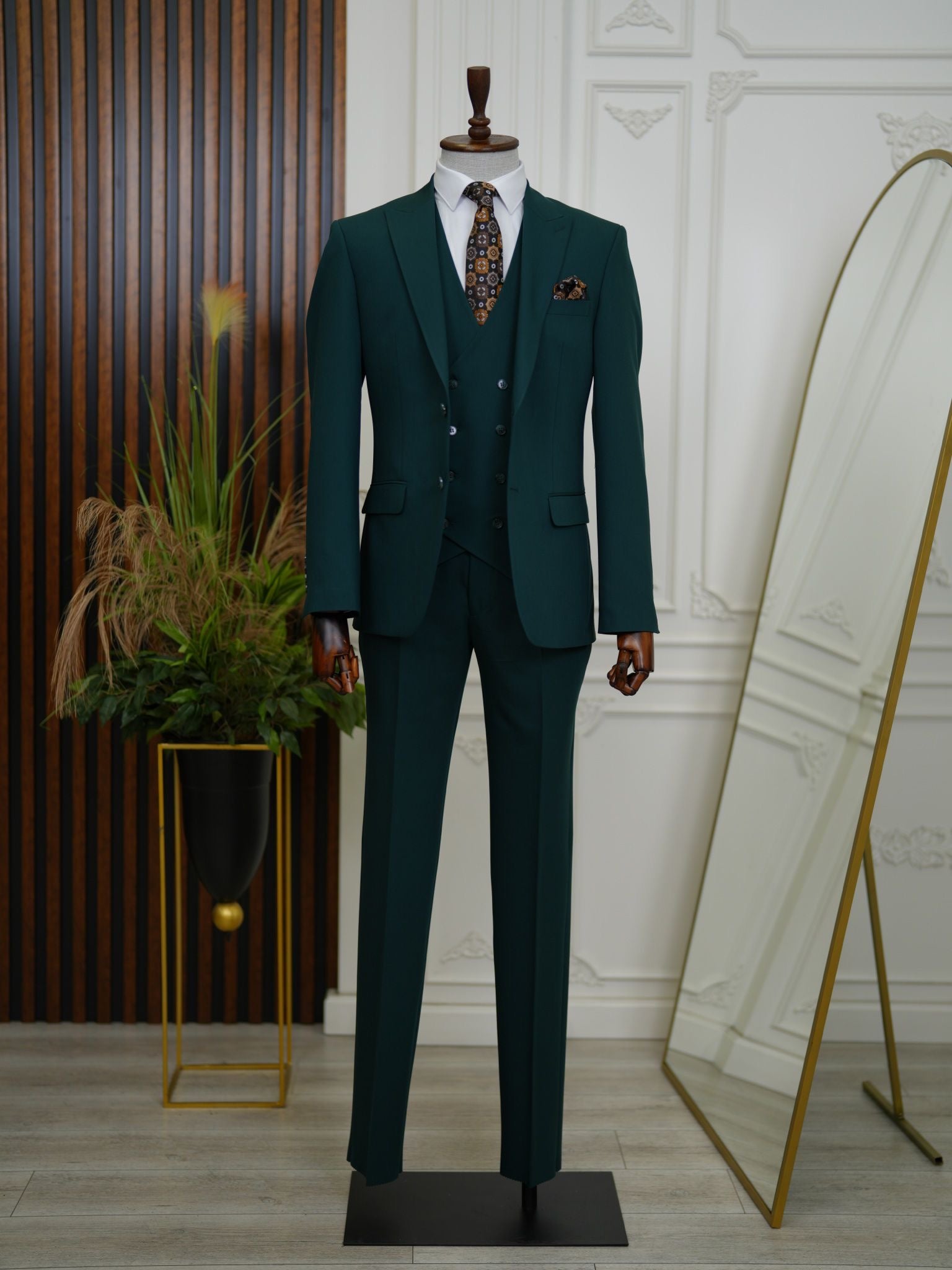 Bojoni Volterra Green  Slim Fit Suit