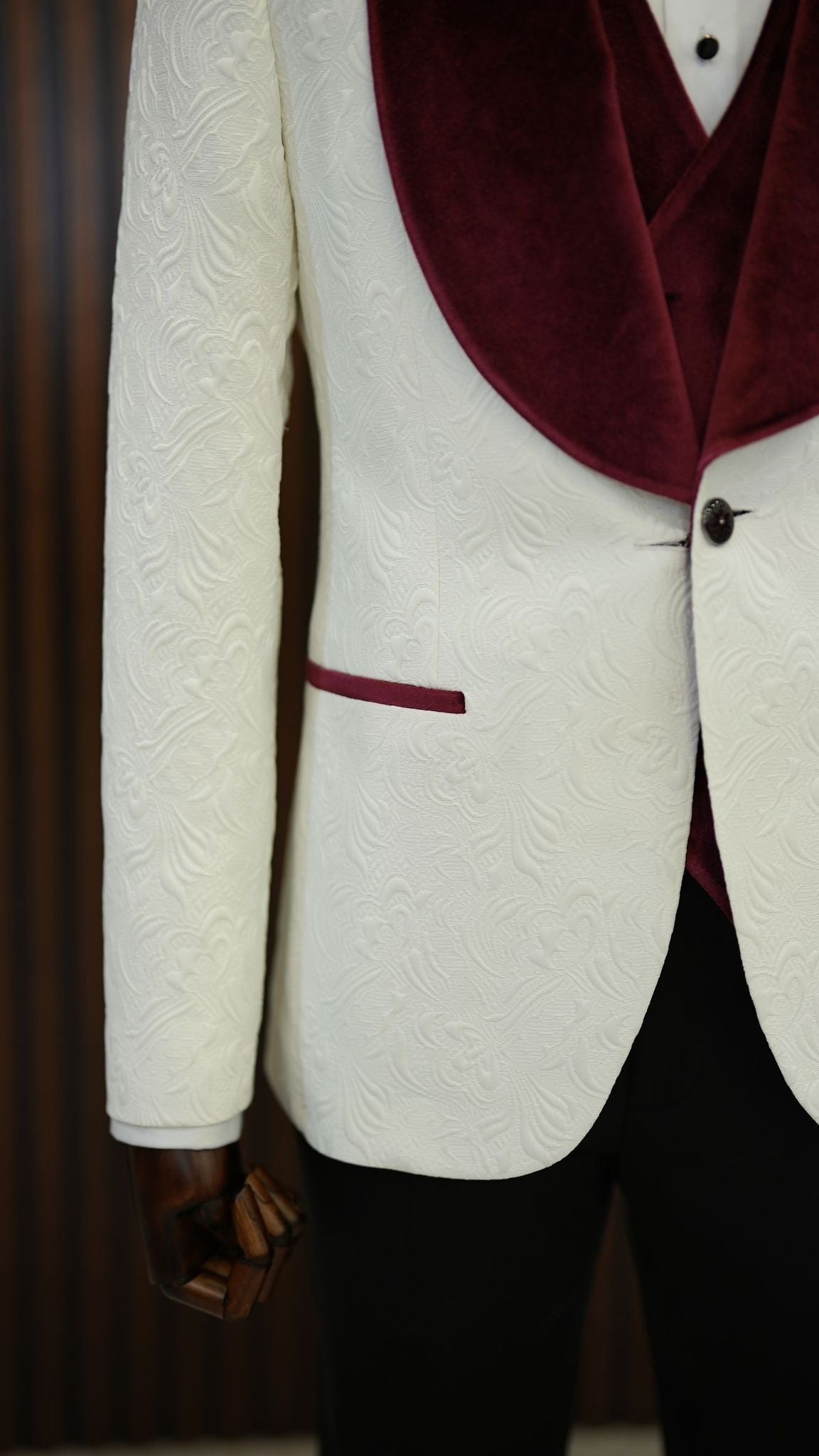 Bojoni Paruri Burgundy Slim Fit Velvet Shawl Lapel Wool Tuxedo