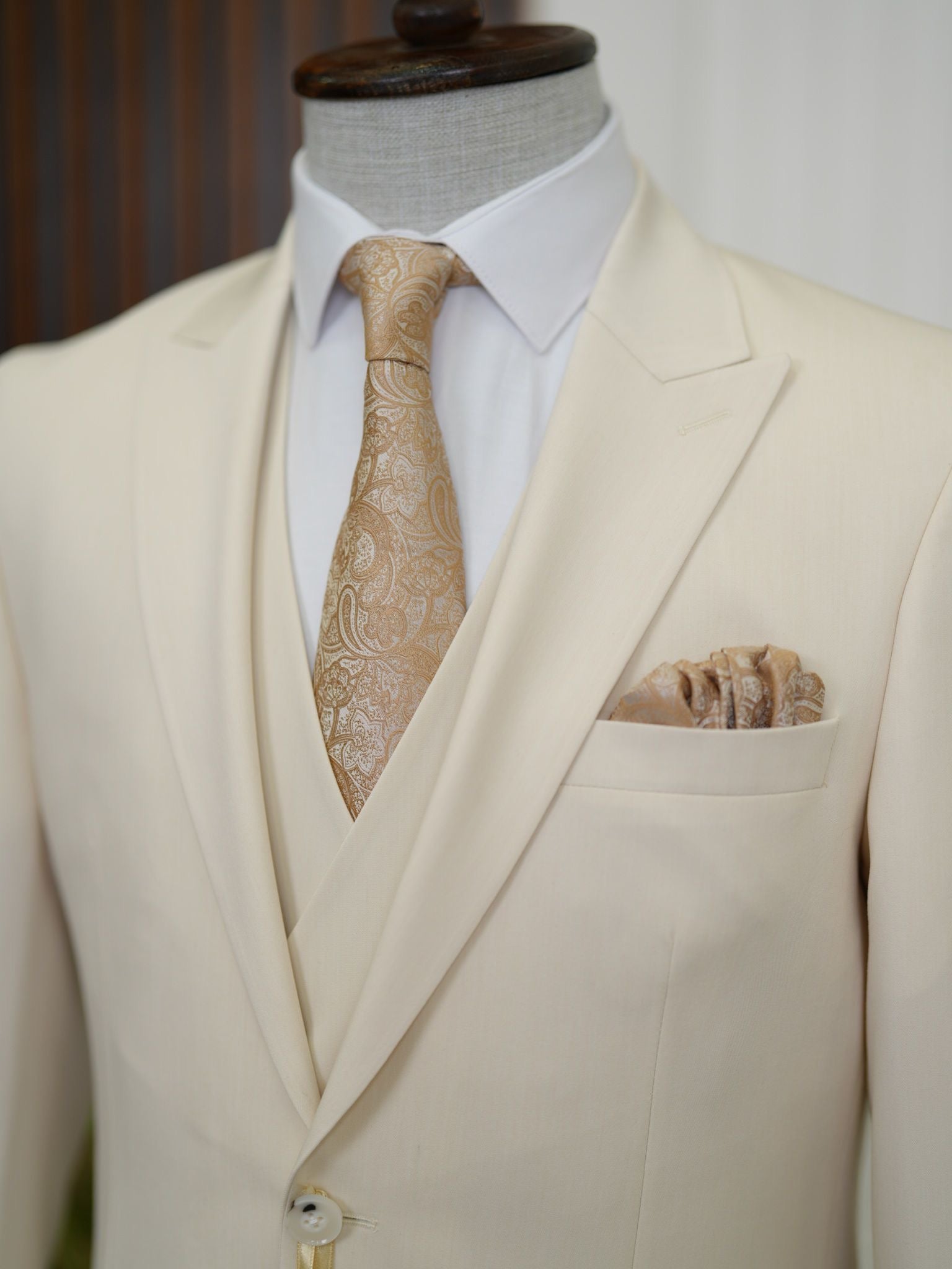Bojoni Volterra Beige  Slim Fit Suit