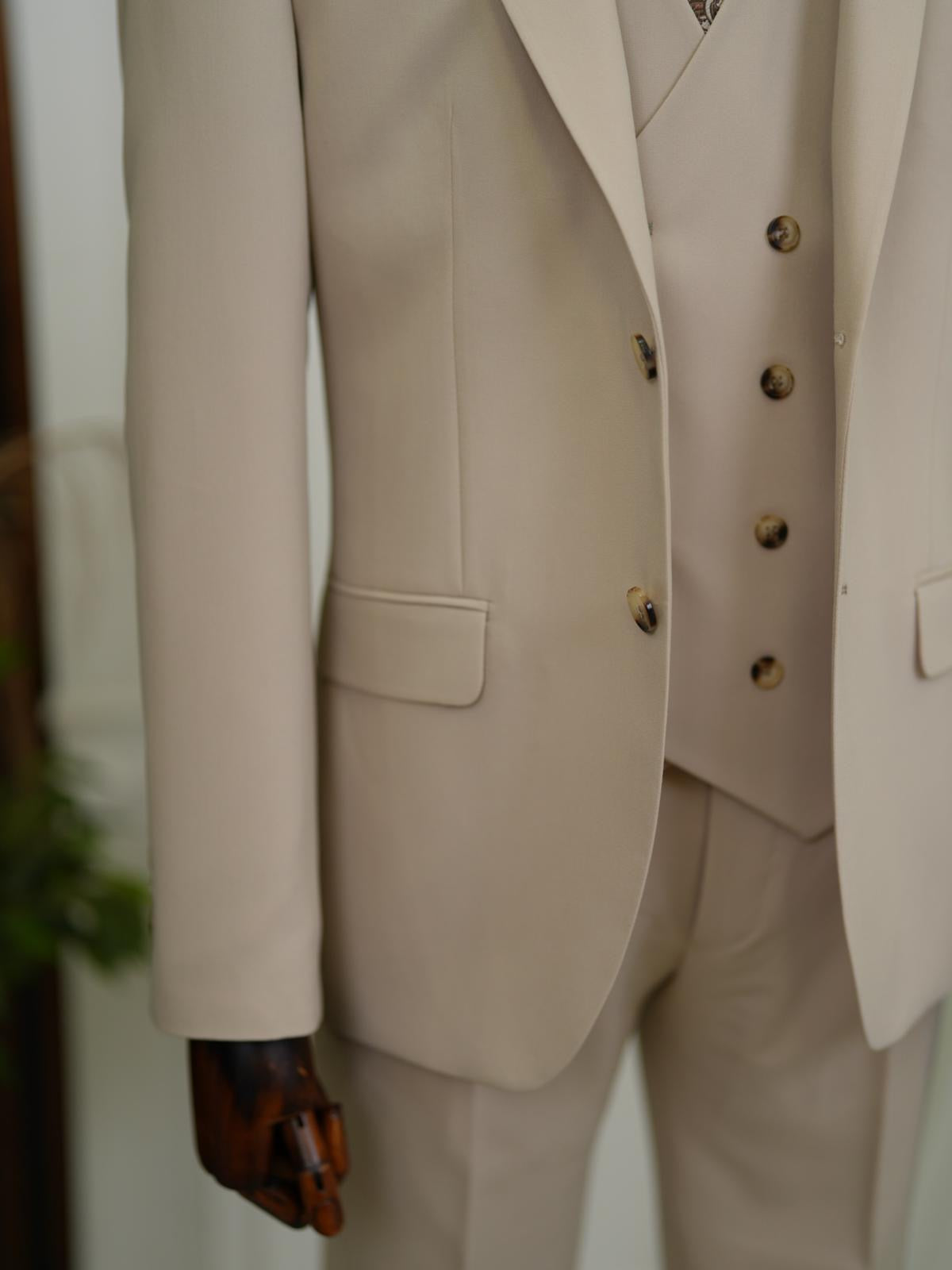 Bojoni Volterra Cream  Slim Fit Suit