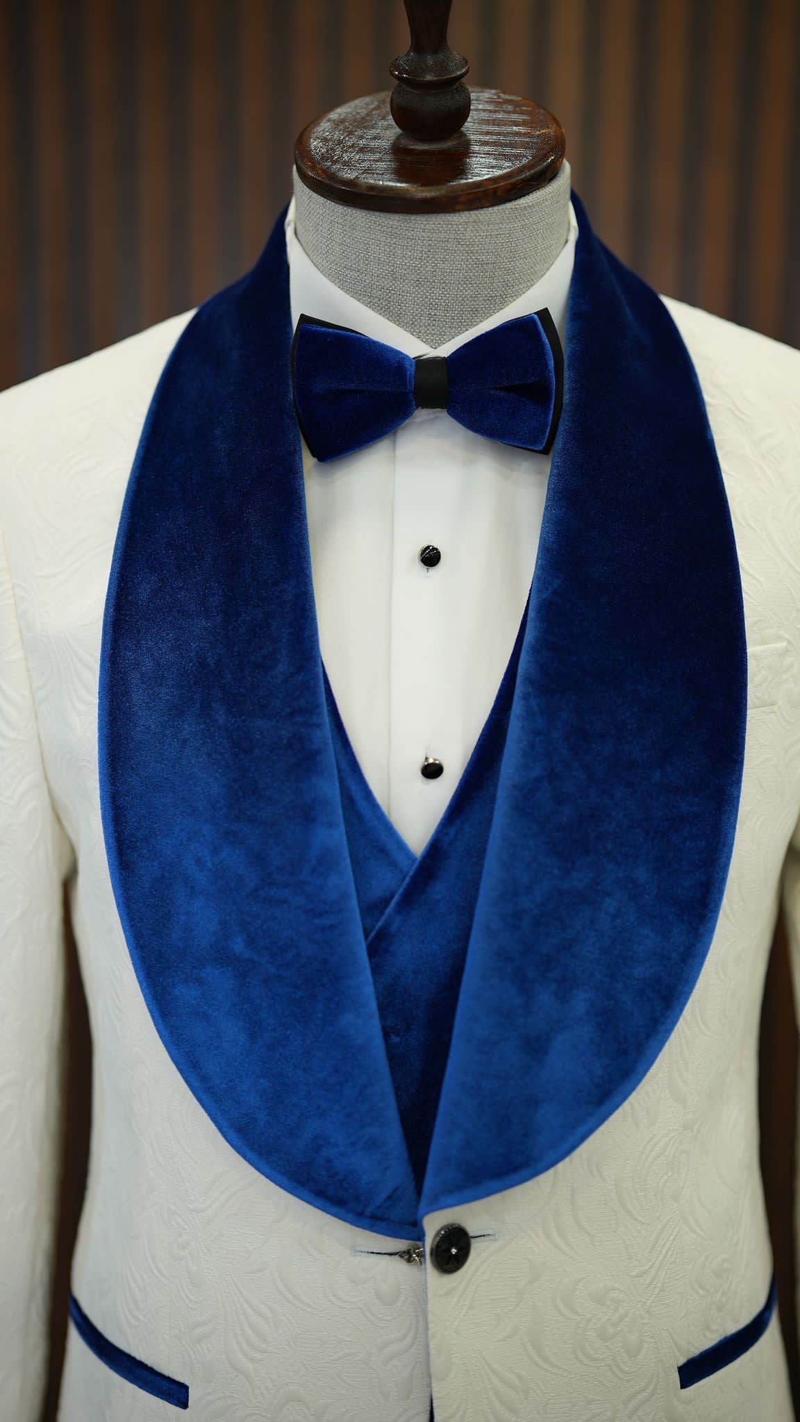 Bojoni Paruri Blue Slim Fit Velvet Shawl Lapel Wool Tuxedo